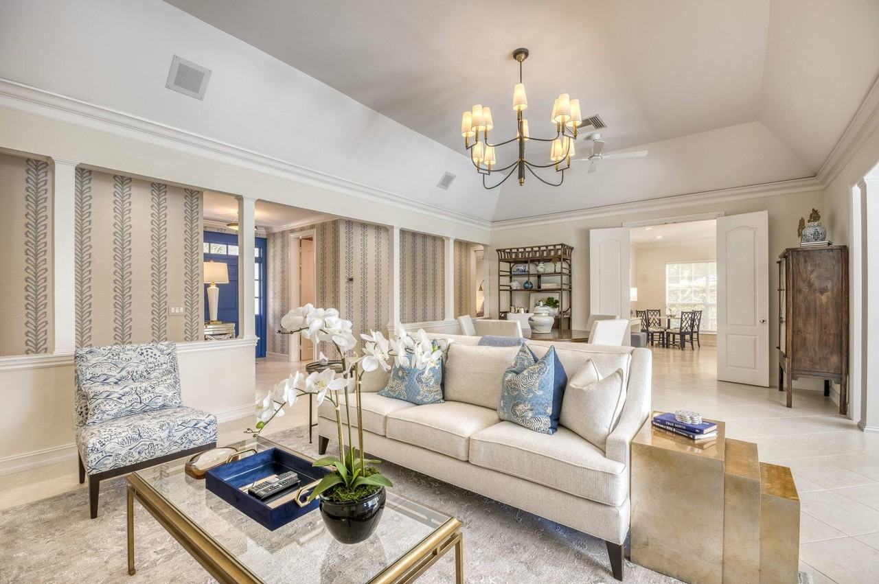 10182 Se Acorn Way - Photo 3 of 38