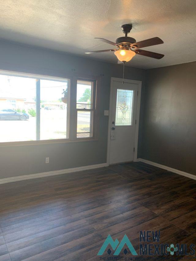 142 S Indio Ave - Photo 4 of 28