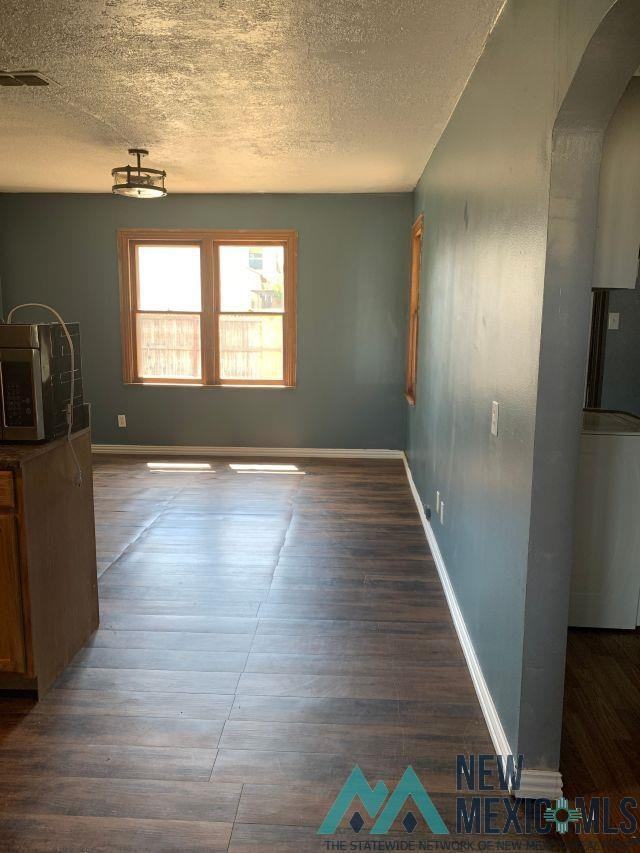 142 S Indio Ave - Photo 5 of 28