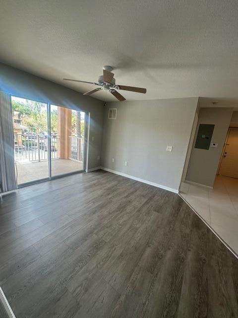 141 Sw Palm Dr - Photo 7 of 25