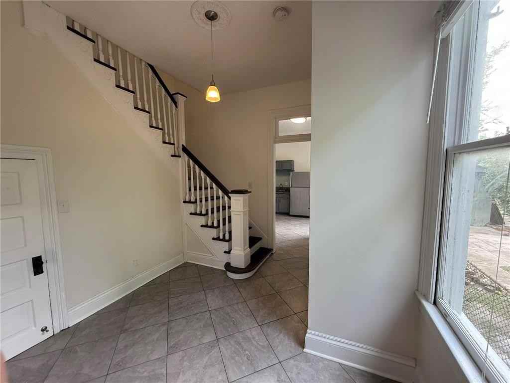 2310 Jena St - Photo 7 of 38