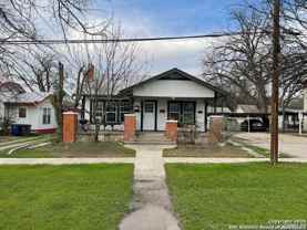 1615 N Interstate 35 - Photo 1 of 1