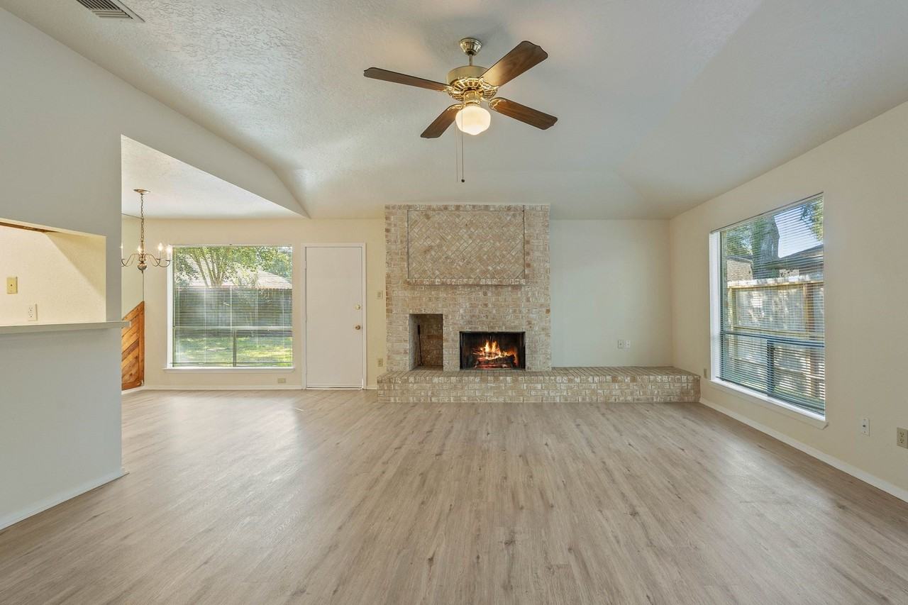 4415 Aspen Brook Lane - Photo 7 of 23