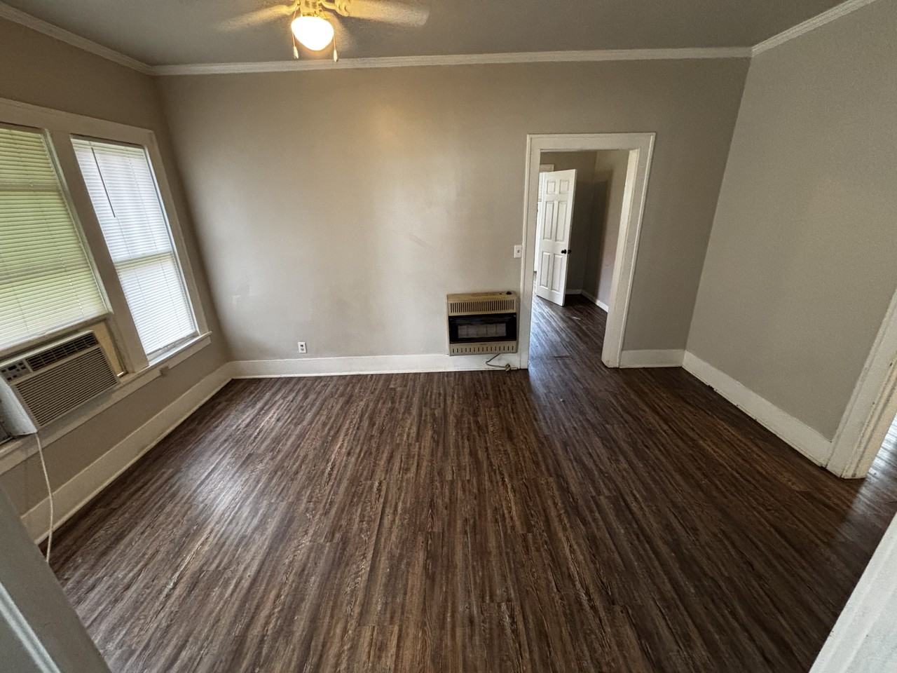 319 S Rogers St - Photo 5 of 18