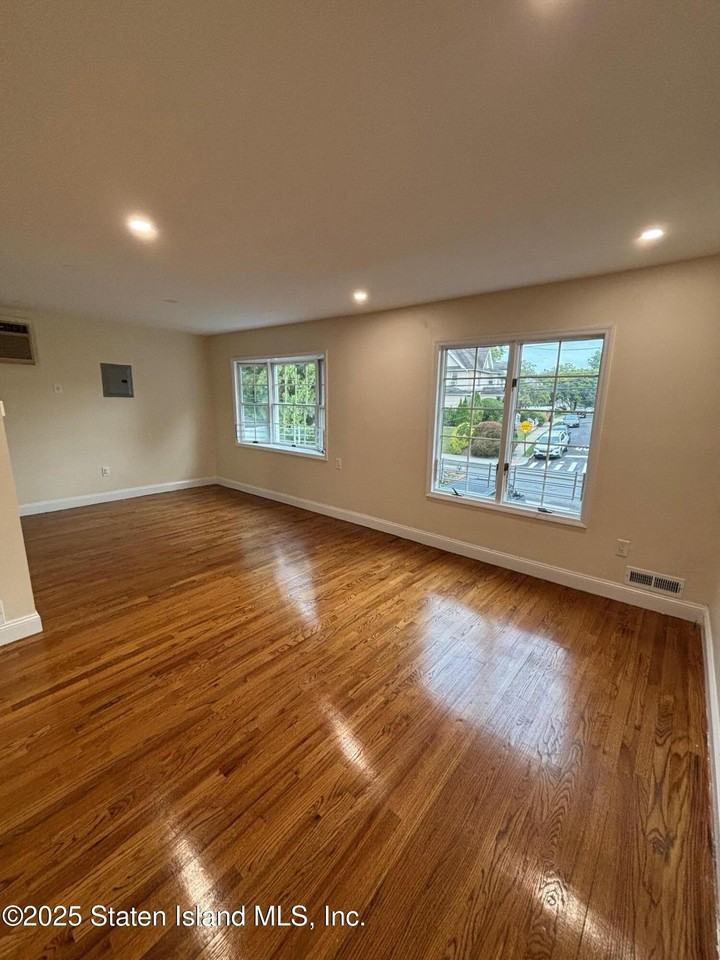 150 Manor Rd Unit 2 #2 - Photo 2 of 12