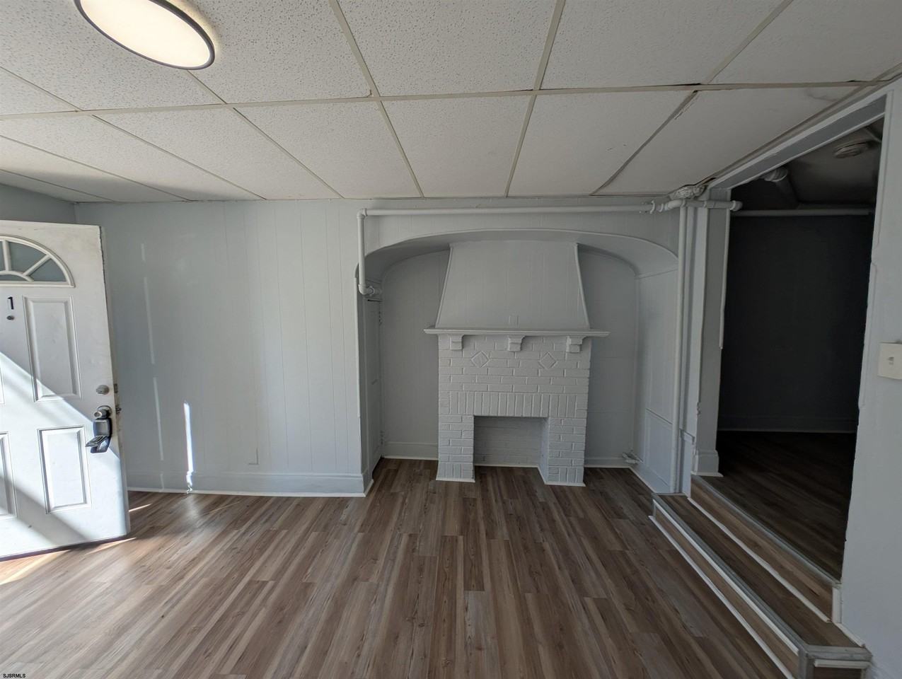 513 N Indiana Ave - Photo 4 of 20