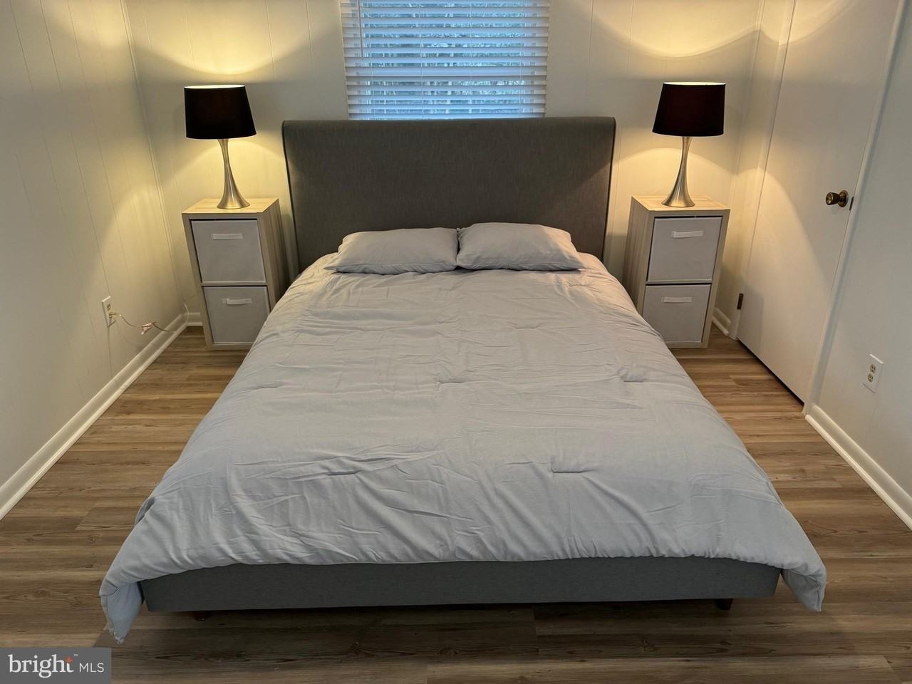 22730 Holly Way W - Photo 5 of 21