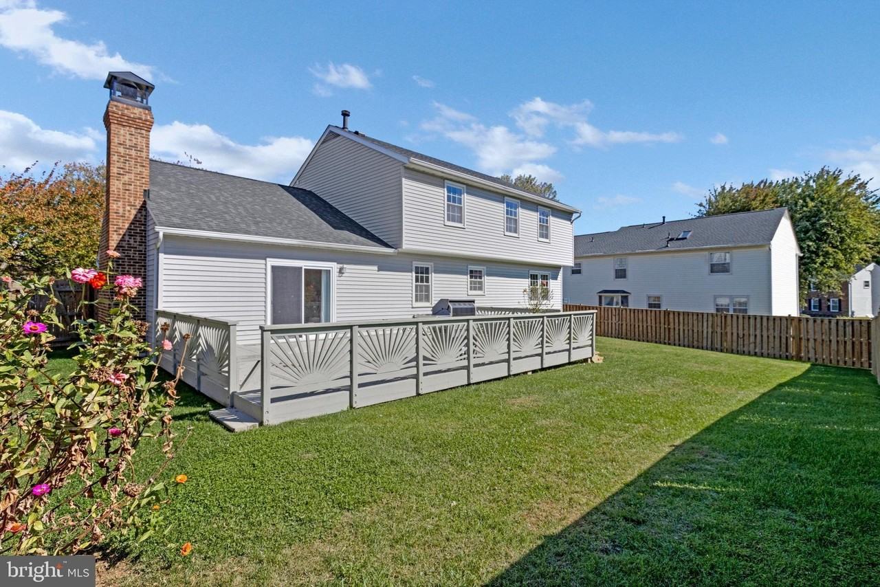 7512 Epsilon Dr - Photo 3 of 31