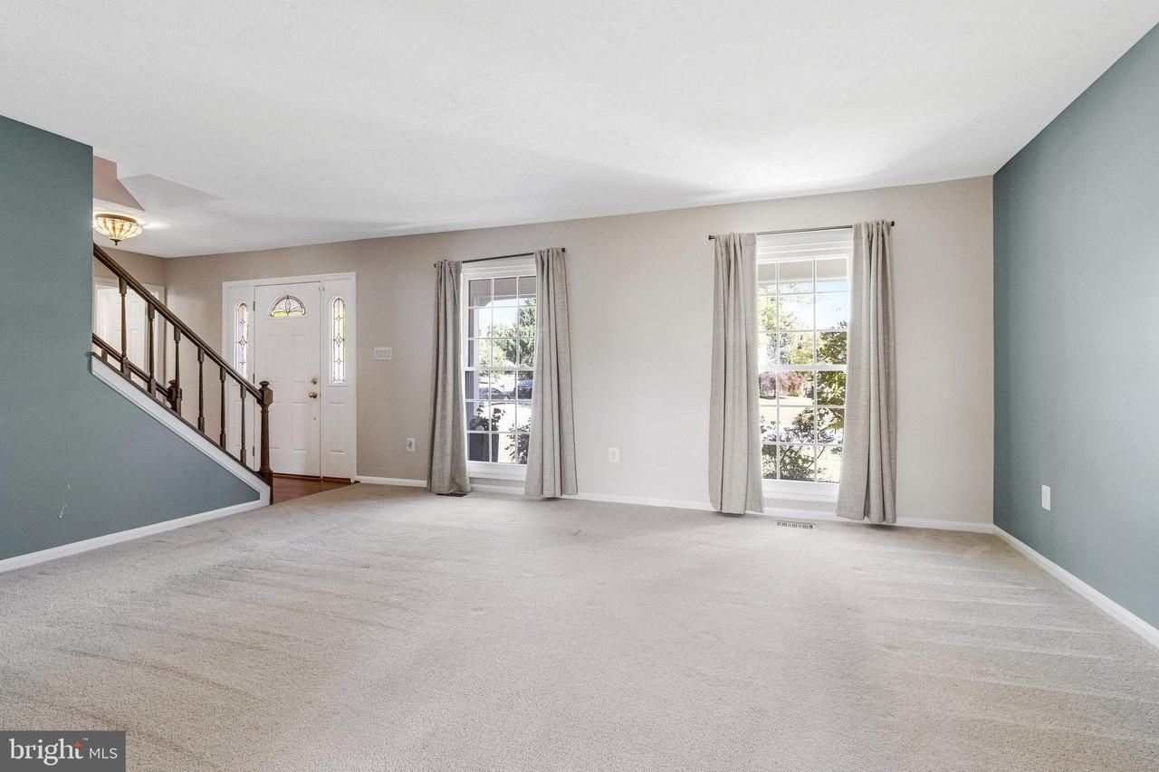 7512 Epsilon Dr - Photo 7 of 31