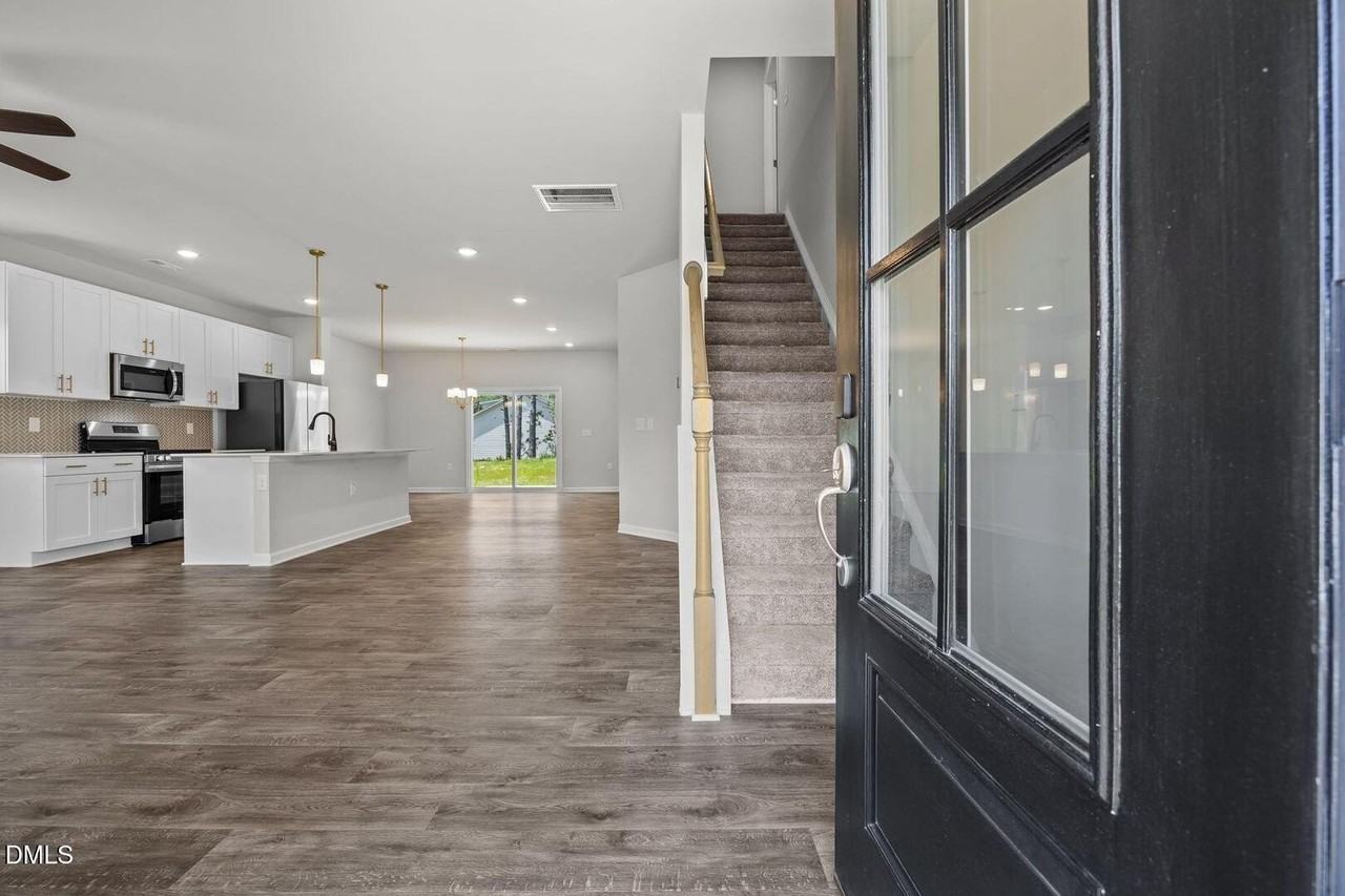 200 Beacon Hill Rd - Photo 4 of 32