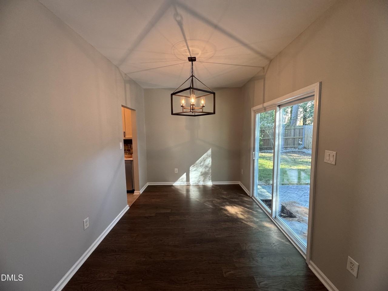 4008 Landover Lane - Photo 7 of 19