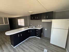 featured image of 831 N Pontiac Trl #17