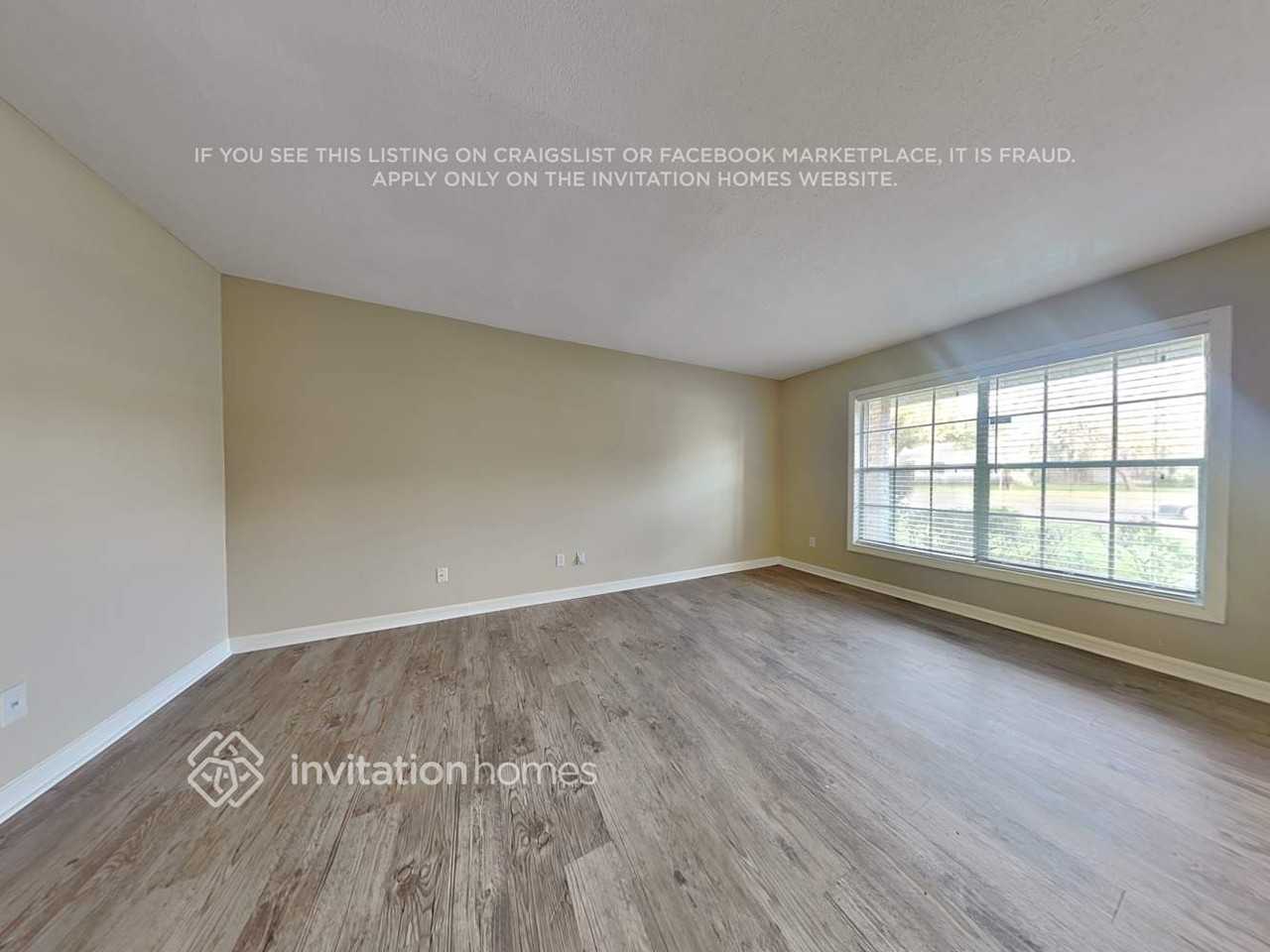 1411 Prince Philip Dr - Photo 3 of 21