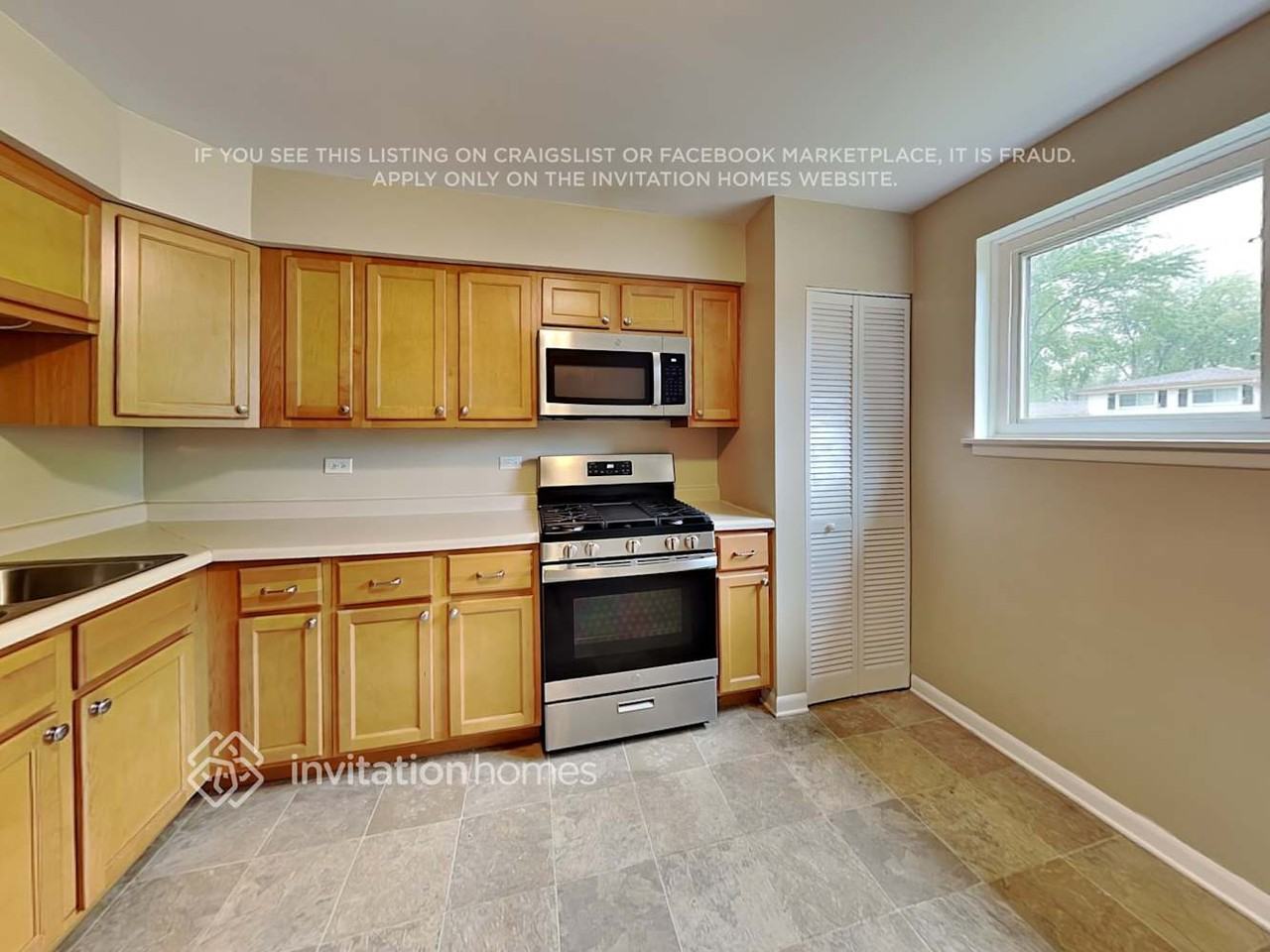 373 Mors Ave - Photo 6 of 20