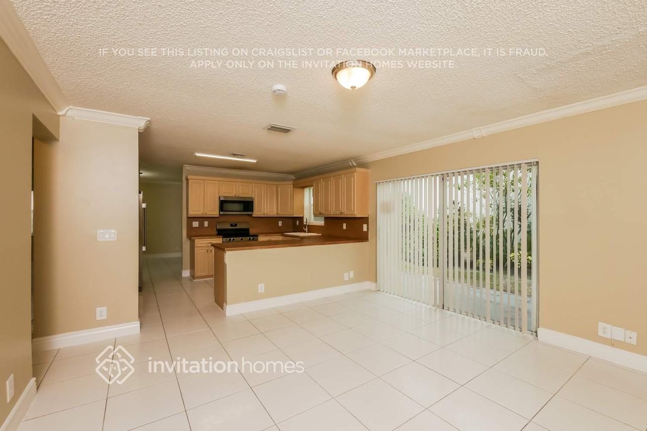 9576 Nw 8th Cir - Photo 6 of 18