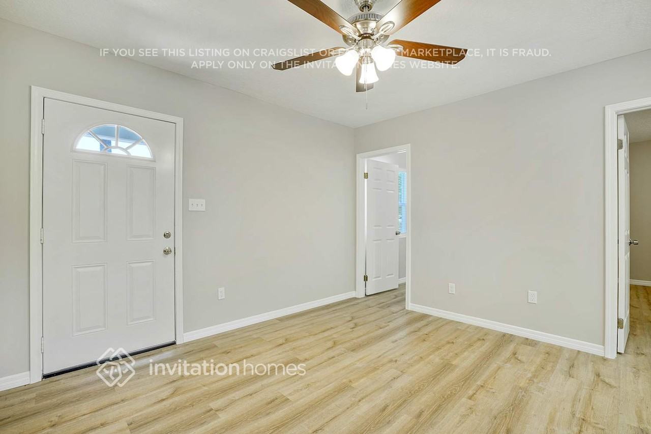 3725 Pine View Cir - Photo 3 of 17