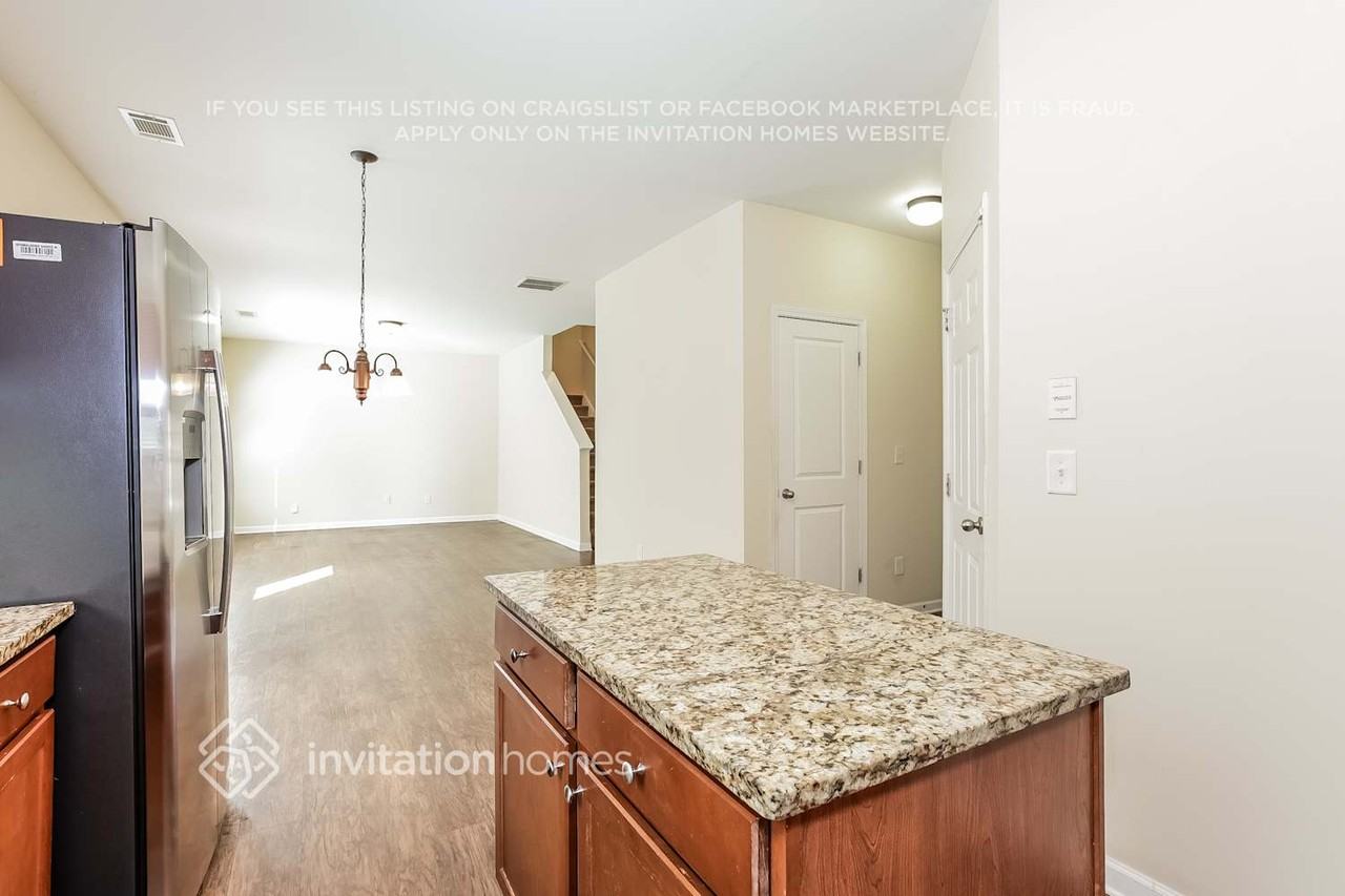 4261 Henry Ridge Ct - Photo 5 of 18