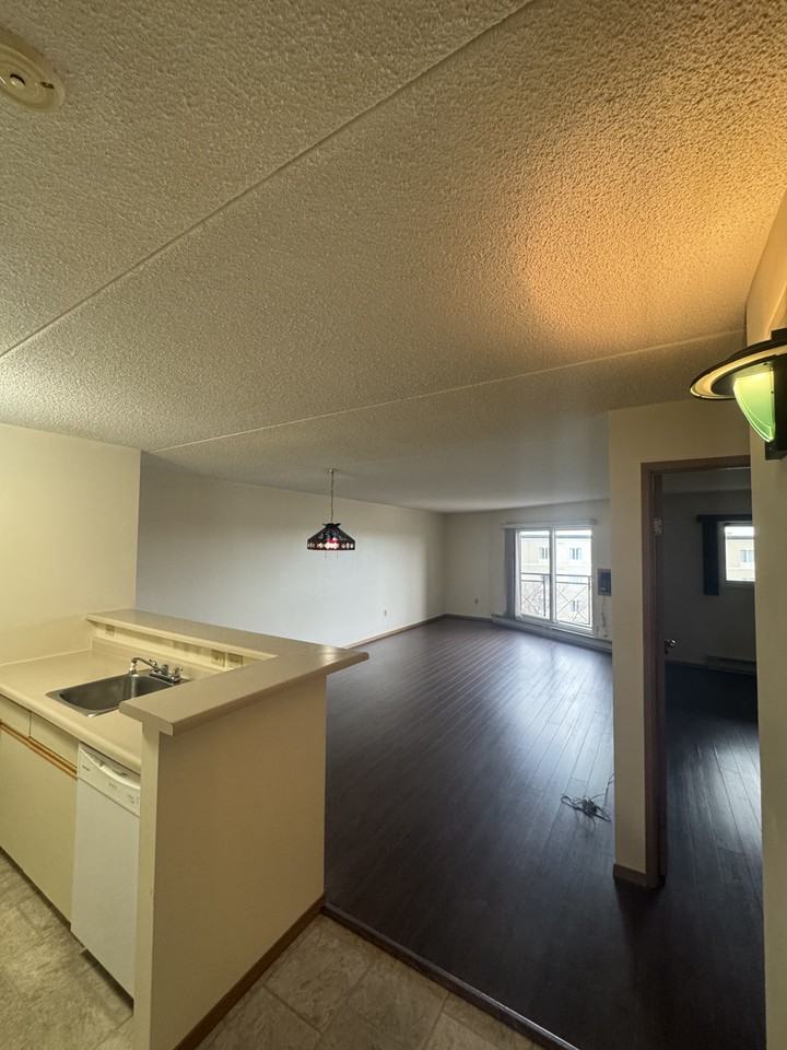 1720 Pembina Highway - 510 - Photo 3 of 18