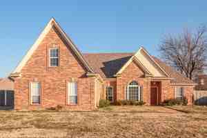 featured image of 2104 Eubanks Ln