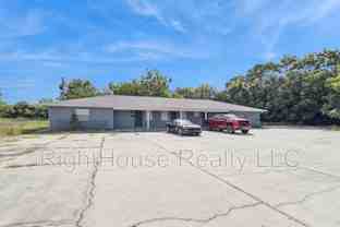 907 Center Ave #5 - Photo 1 of 1