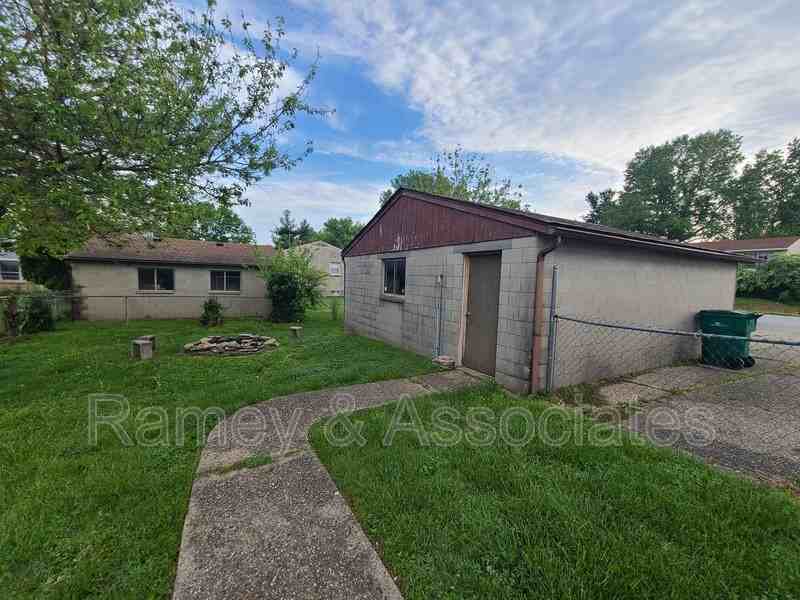 1700 Cimmaron Trl - Photo 4 of 27