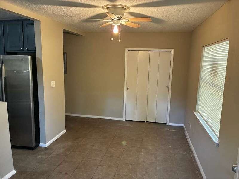 6330 Fabian Dr - Photo 3 of 9