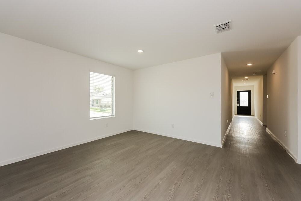 100 Wild Rose Drive - Photo 3 of 16