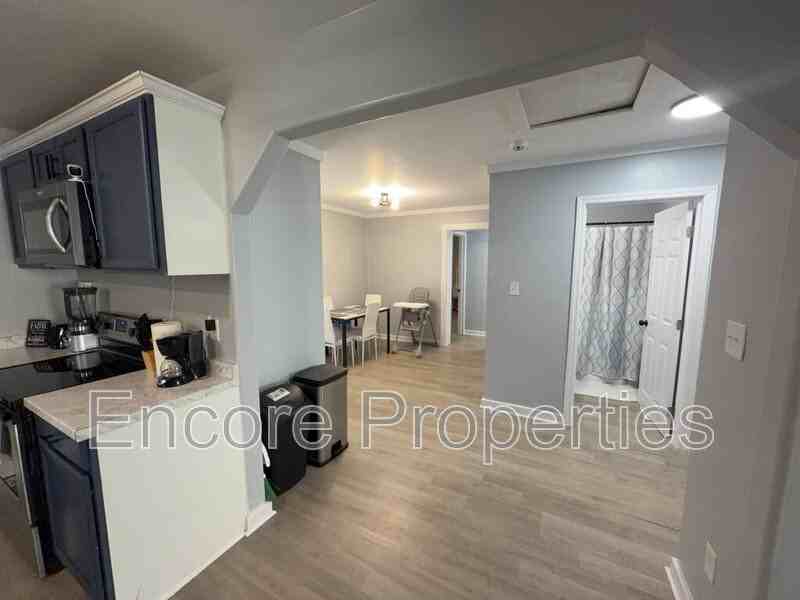 1614 Murchison Rd - Photo 3 of 15