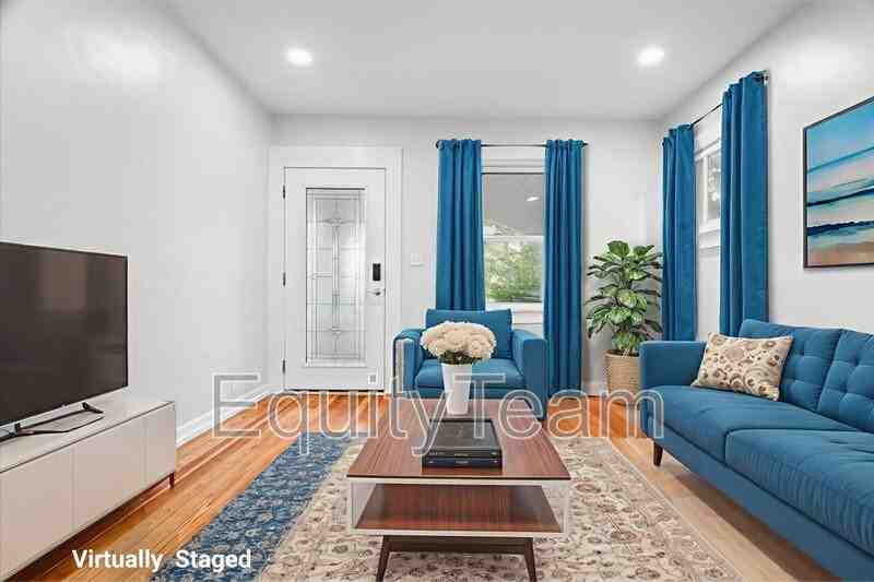 4637 Alpine Avenue - Photo 6 of 34