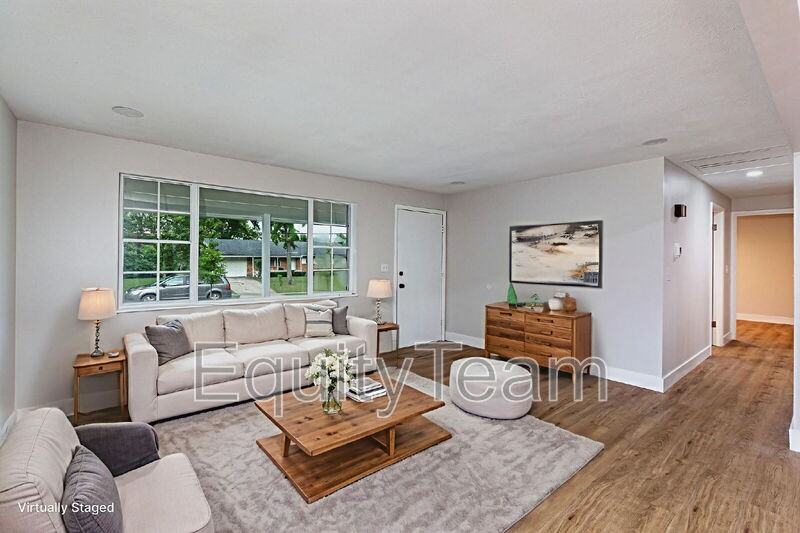 722 Castro Ln - Photo 6 of 28