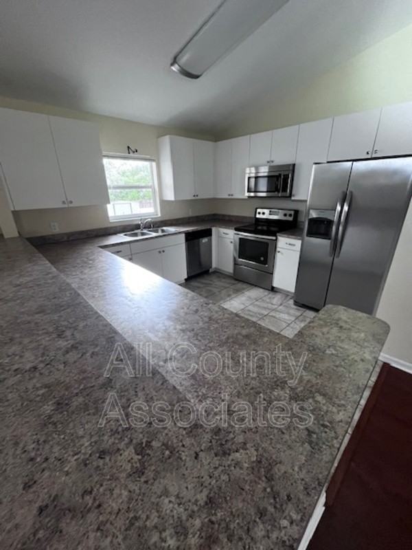 3707 Dothan Ave - Photo 3 of 15