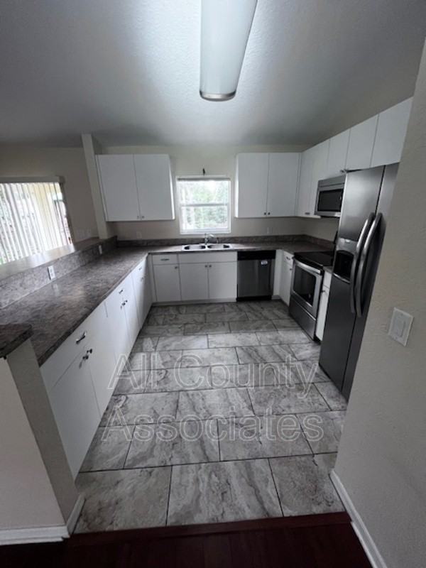 3707 Dothan Ave - Photo 4 of 15