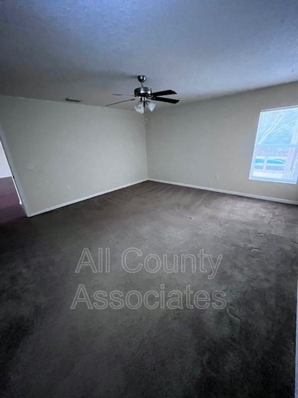 3707 Dothan Ave - Photo 5 of 15