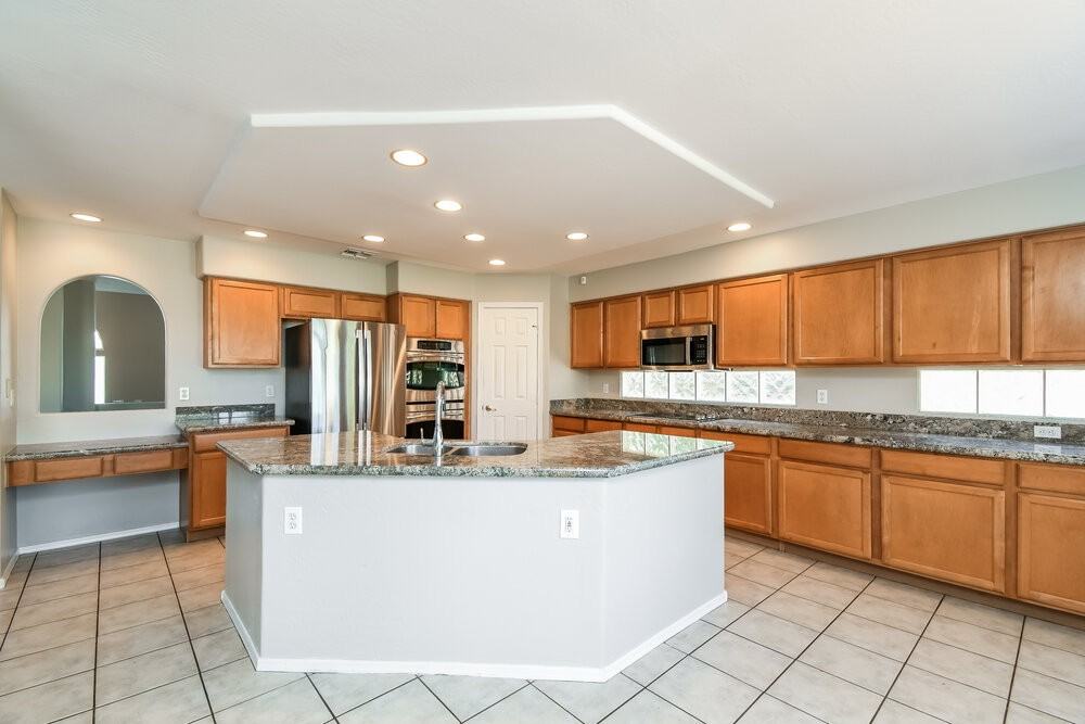 3796 E Leah Ln - Photo 6 of 17