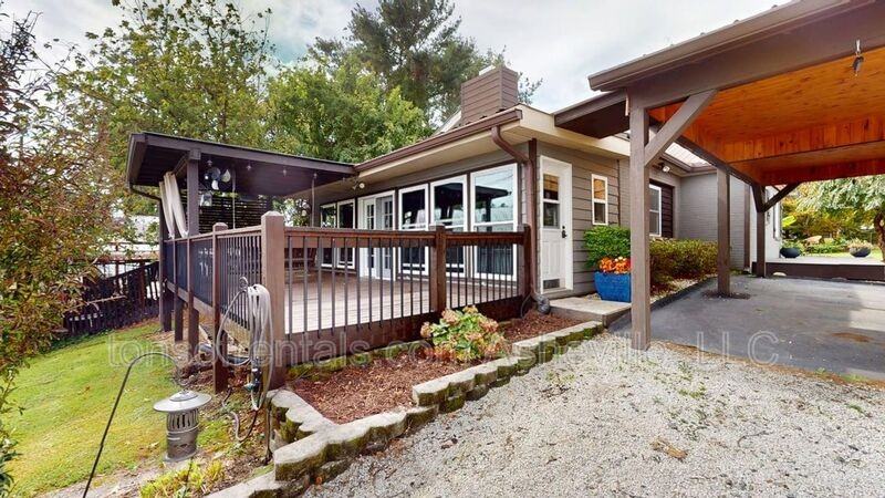 423 Crest Rd - Photo 2 of 27