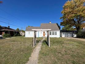 6524 Lowell Ave - Photo 1 of 1