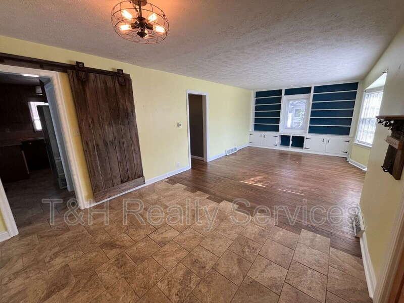 6524 Lowell Ave - Photo 5 of 24