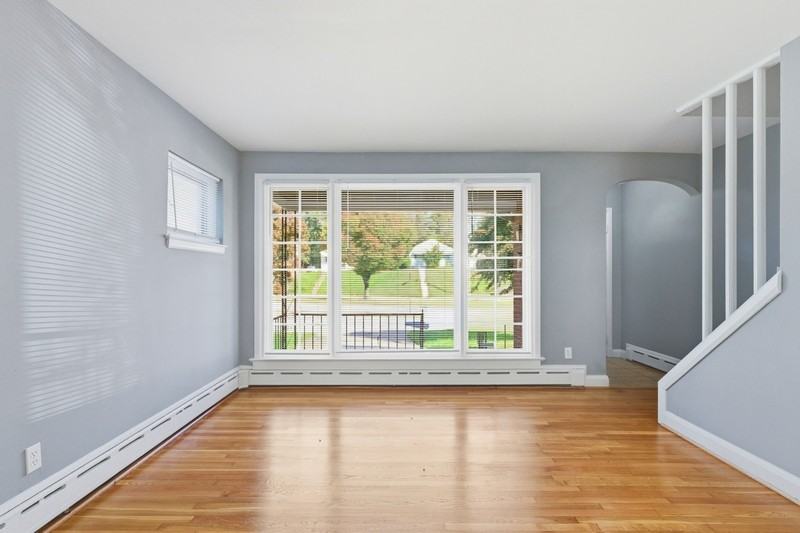 4311 Kennison Ave - Photo 3 of 21