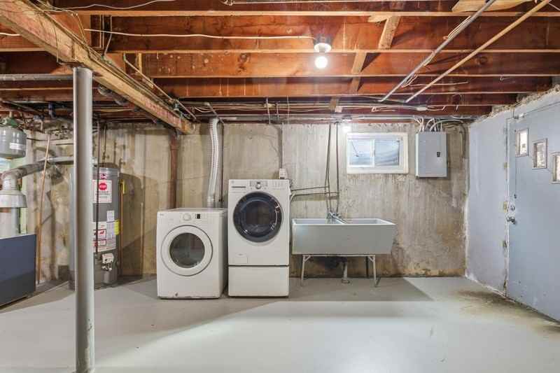 4311 Kennison Ave - Photo 7 of 21