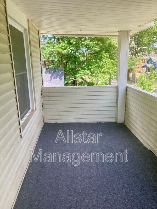 3018 East Blvd #B - Photo 2 of 26