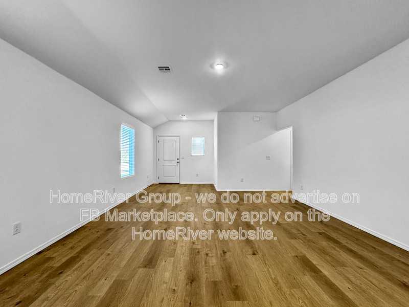 1405 Colt Dr - Photo 3 of 23