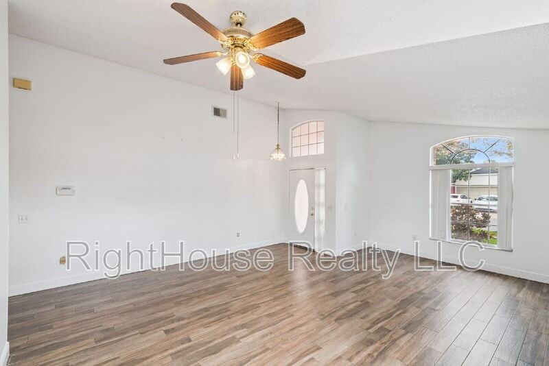 2732 Cahill Way - Photo 4 of 20