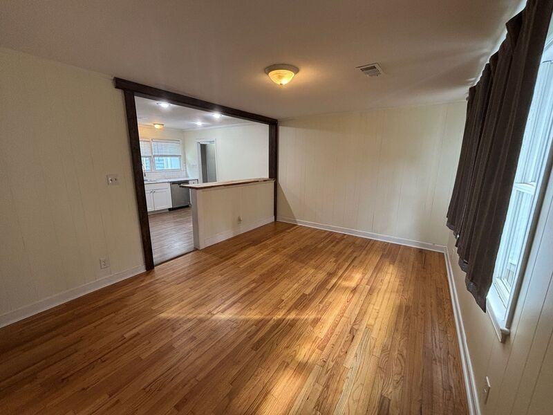 816 Savage Rd - Photo 2 of 24