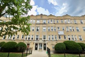 featured image of 4511 N Malden St #3B