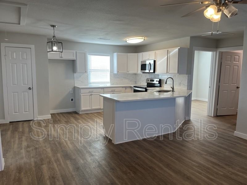 383 Mcilrath Rd - Photo 4 of 26