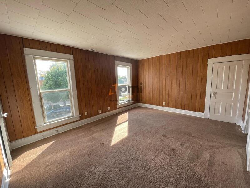 523 Grove Street - Photo 4 of 11