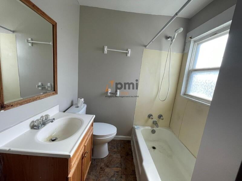 523 Grove Street - Photo 5 of 11