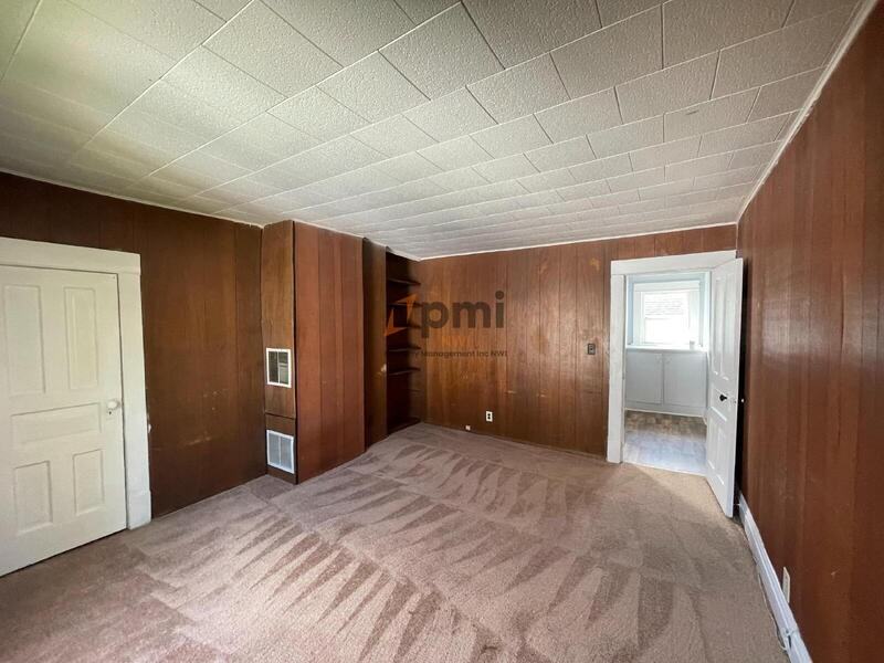 523 Grove Street - Photo 6 of 11