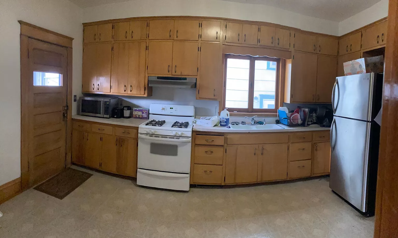 1478 Van Buren Ave - Photo 3 of 9