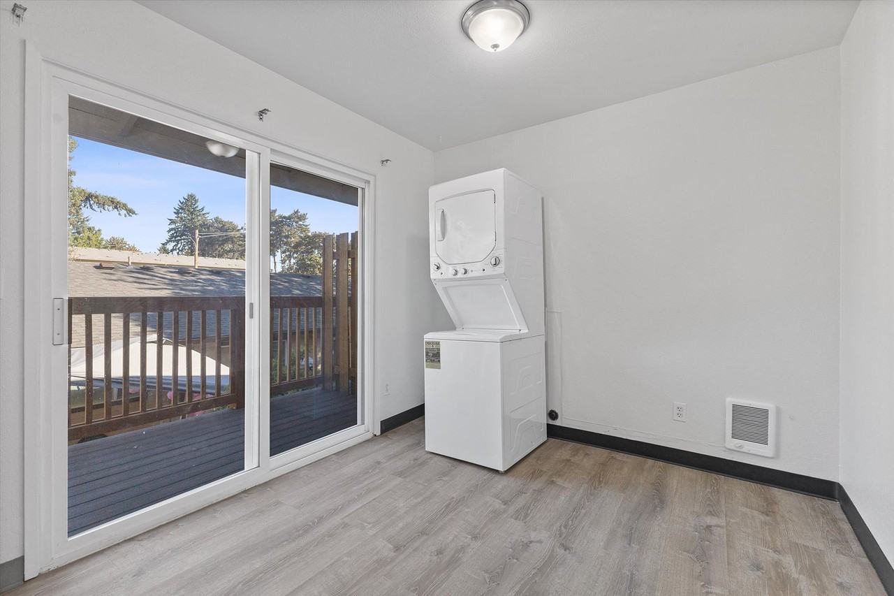 GREENTREE APARTMENTS - Photo 7 of 13